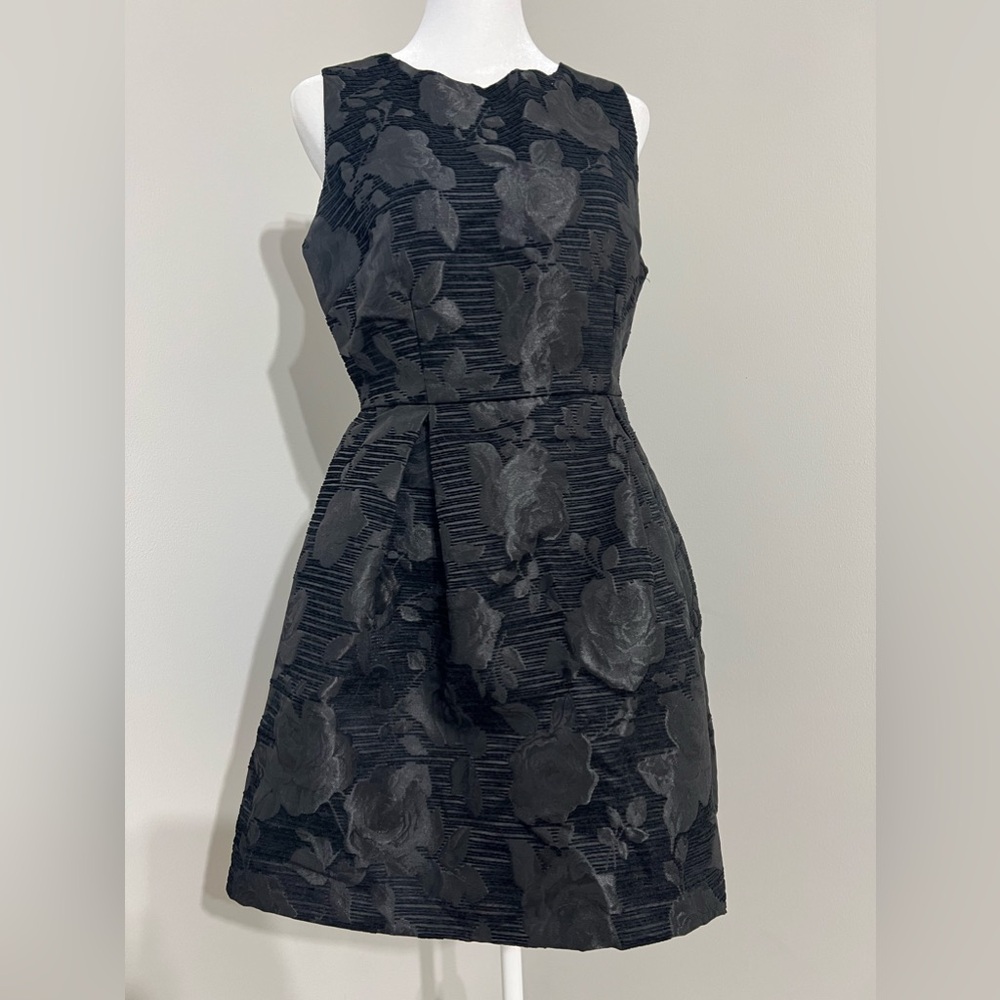 One Clothing Fit & Flare Black Embroidered Floral Dress Women’s Size Medium